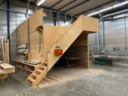 Mezzanine floor