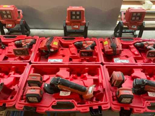 Set de unelte fără fir Hilti b.u.: polizator unghiular, burghiu și lumină de construcții în caz