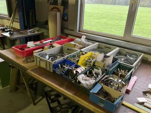 Lot de diverse cleme de furtun