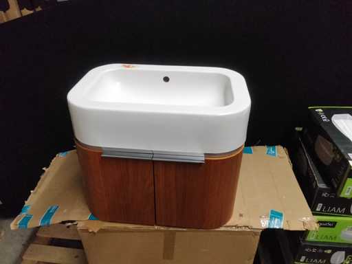 Mobilier clasic de baie mic? cu chiuvet?.