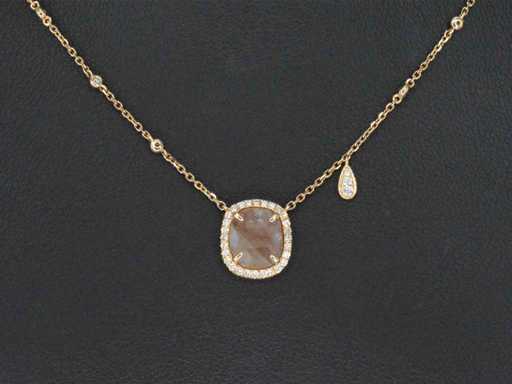 Collier en or avec diamants