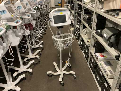WelchAllyn Vital Signs 6000 series Patient Monitor