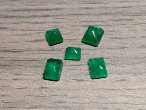Smaragdgroene rechthoekige vorm - 5 Natuurlijk Groen Mijnbouw - 6,8 Cent