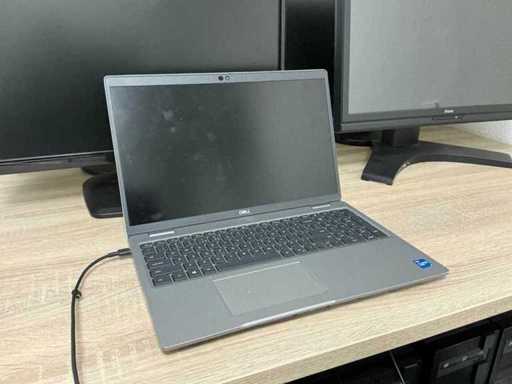 Laptopul Dell Latitude 5520 2021