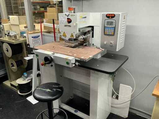 Machine d’application automatique de composants métalliques BIBO EM2M 2021
