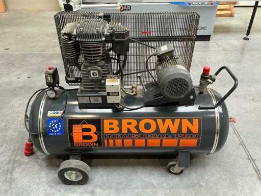 2012 Brown CR 305 + S