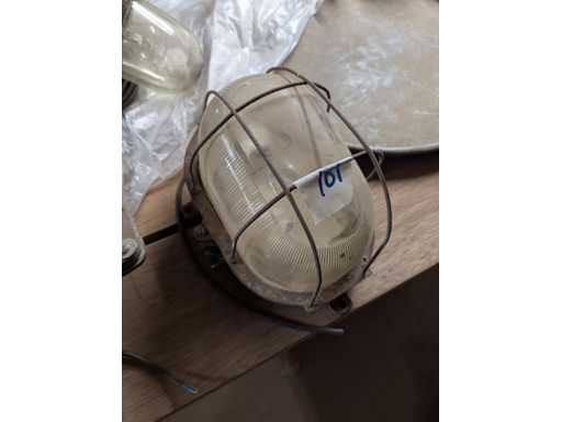 Lampe de navire ancienne 