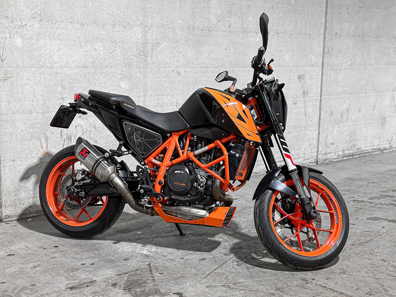 KTM 690 Duke R ABS 693cc 2017 -AKRAPOVIC-, 49-MV-LZ