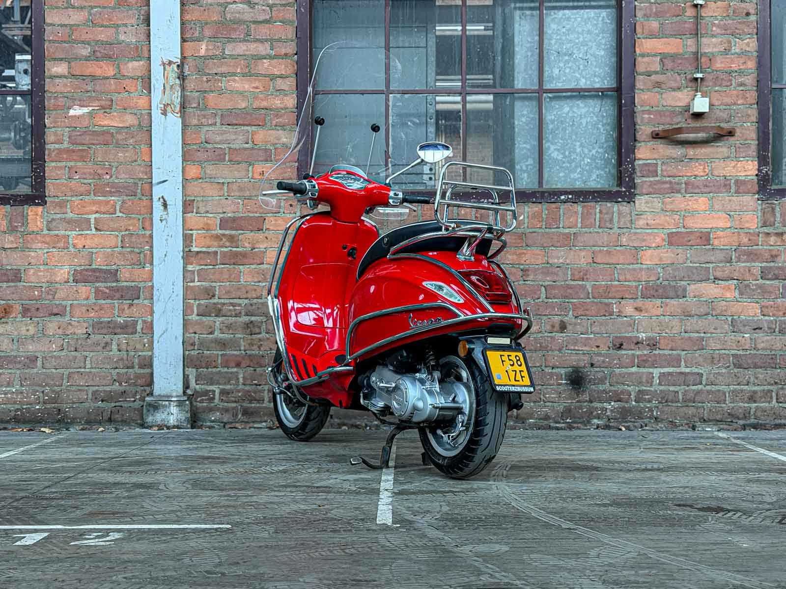 Piaggio Vespa Sprint 4T 2015, F-581-ZF Scooter