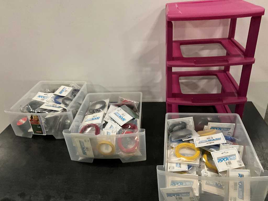Batch of Automotive accessories in Curver assortment box