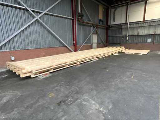 Vari telai di trasporto in legno