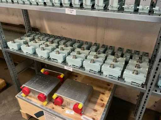 Siemens Simatic 6ES7 194-4FA00-0AA0 Aansluitmodule (42x)