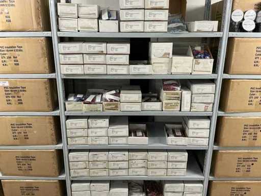 Un set de diverse anse de cablu