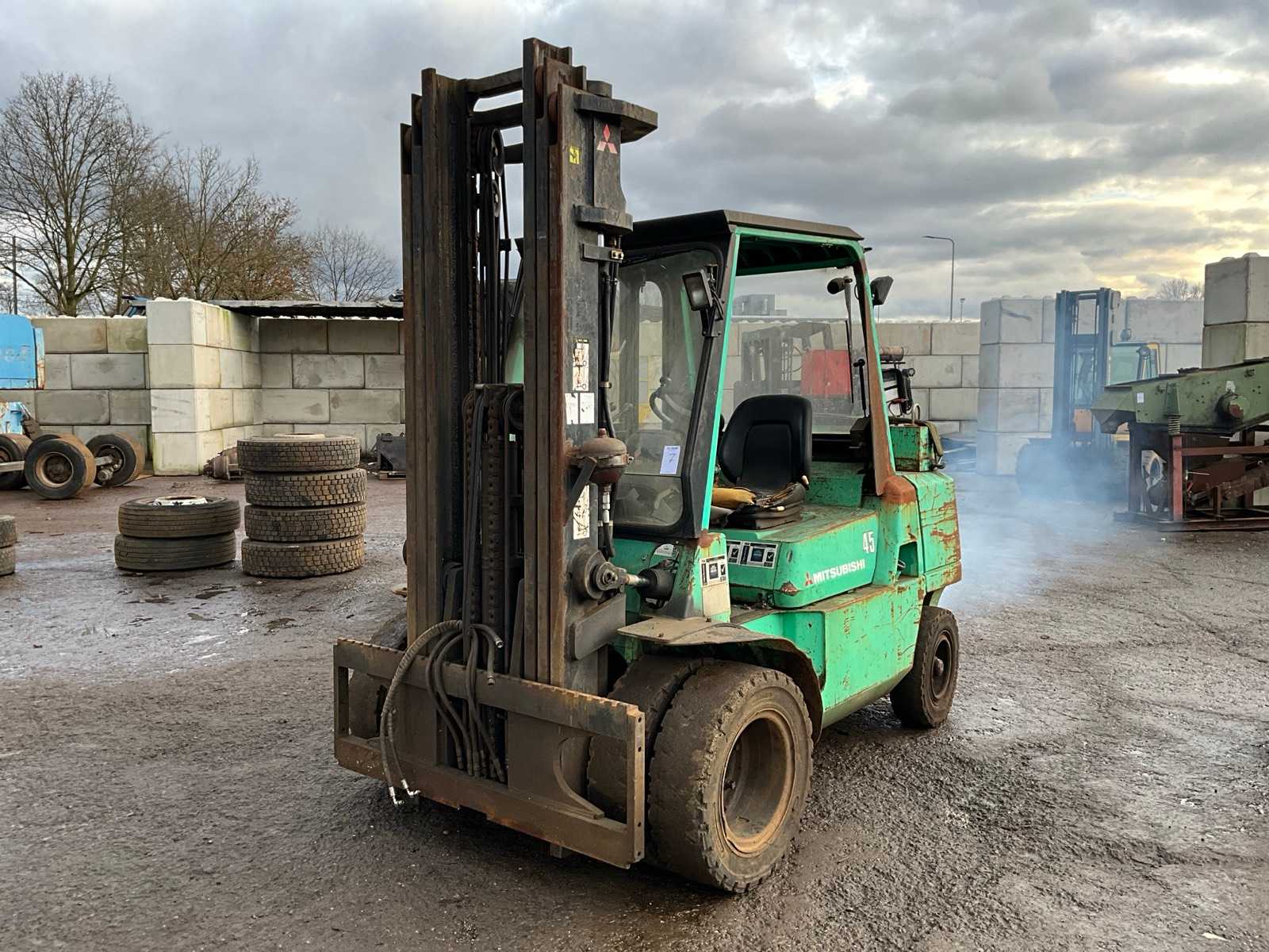 2003 Mitsubishi F015K Forklift