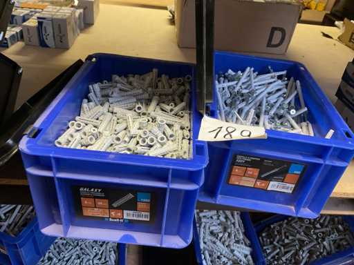 1700 Schlagstifter und Zündkerzen