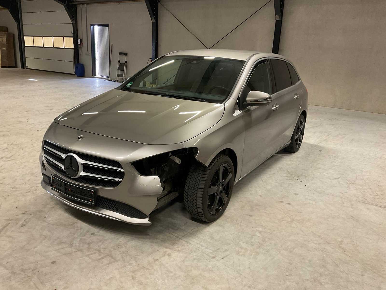 2020 Mercedes-Benz B 220 4 MATIC Passenger car
