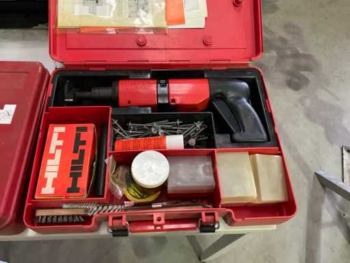 Pistol de cuie Hilti DX400B