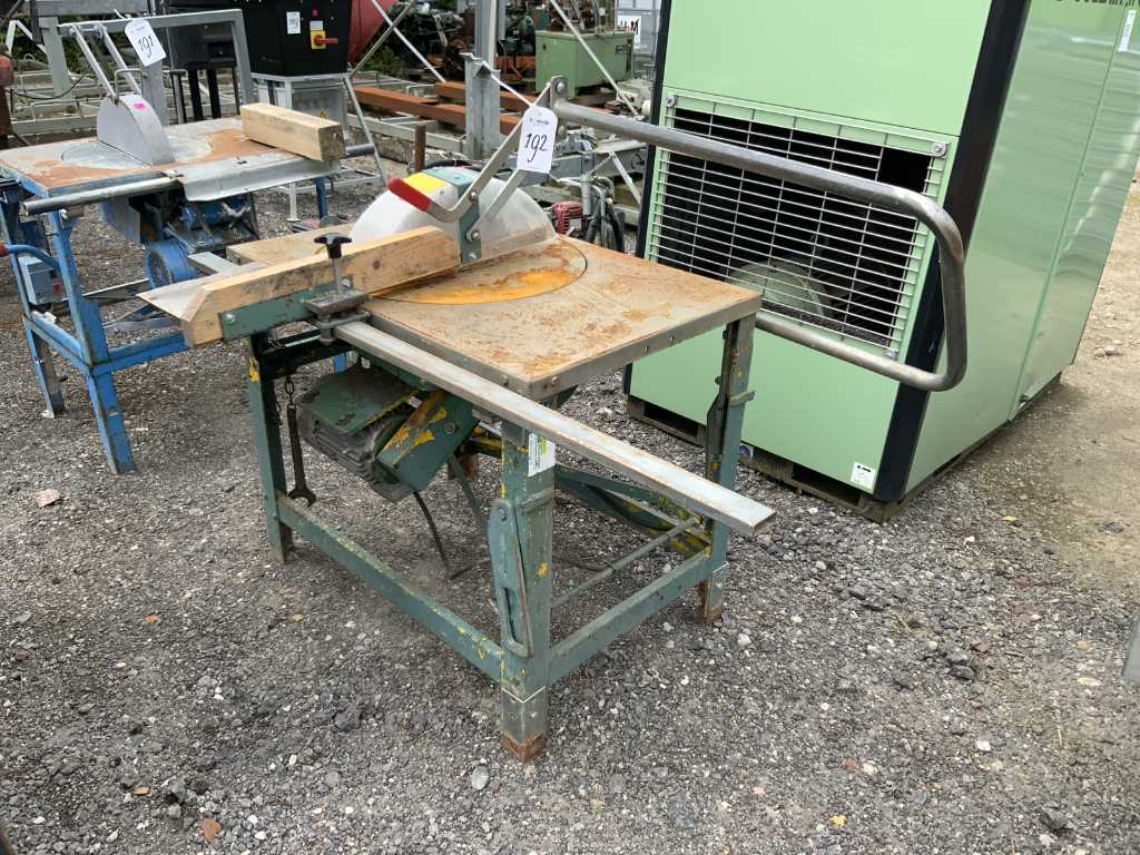 Gjerde Construction Saw Table