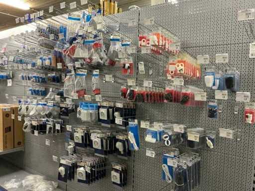 Vynckier/Profile/Legrand Lot of fittings, fixtures, plugs and coupling plugs