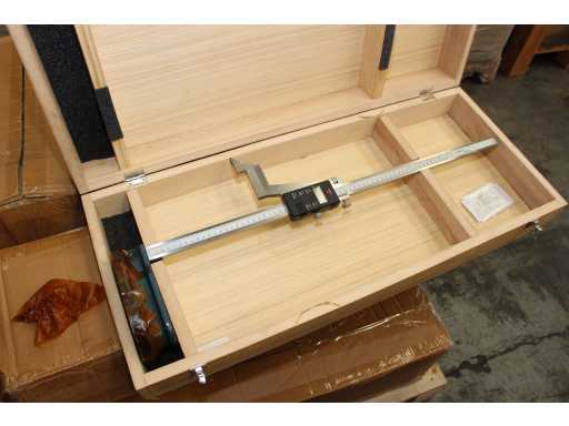 FREUTEK SDM0074 Digital Height Gauge 0-600mm x 0.01mm