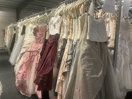 Linea Raffaelli Partij diverse bruidsjurken (49x)