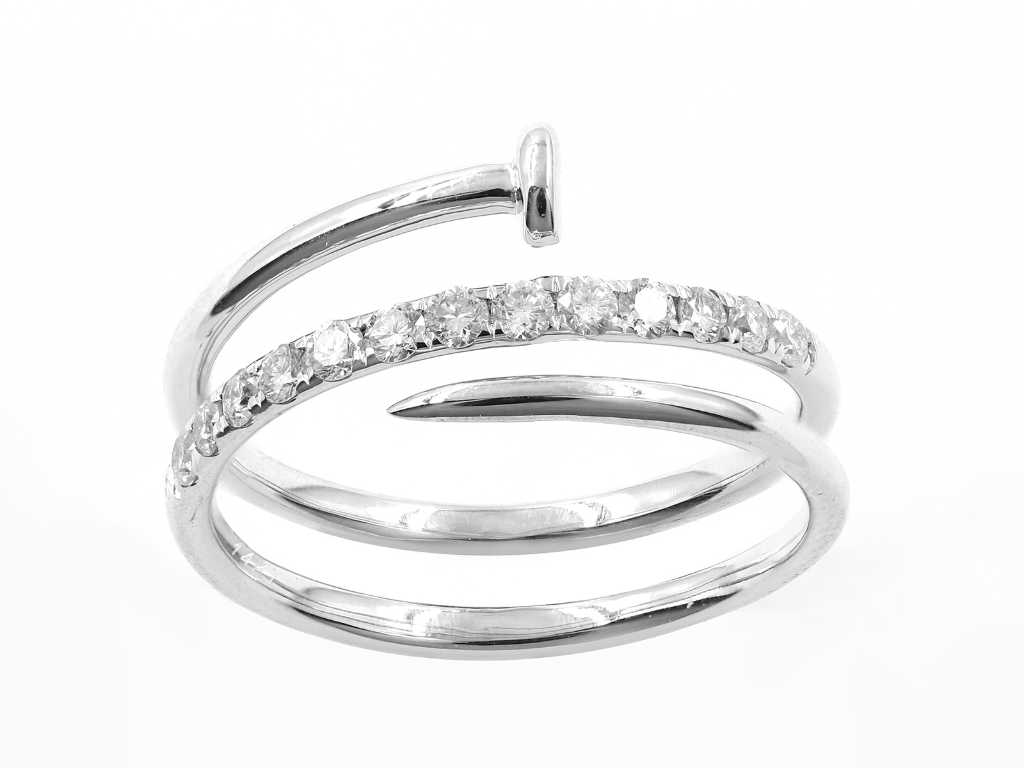 14 KT White gold Ring with Natural Diamond