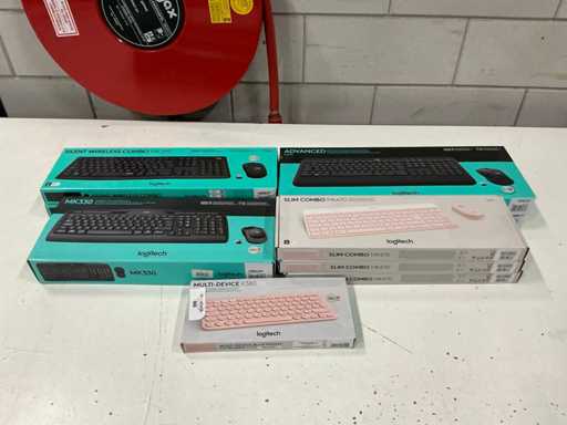 Charge verschiedener Logitech-Tastaturen (9x)