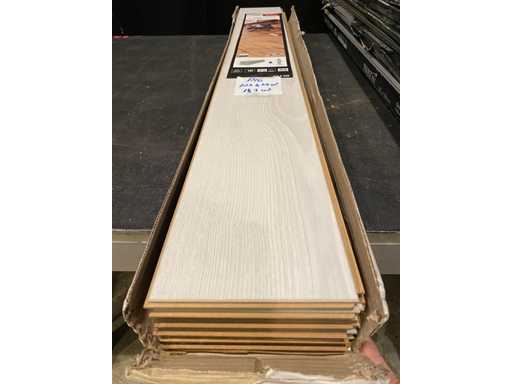 146/ Laminat Podłoga drewniana (14,9 m2)