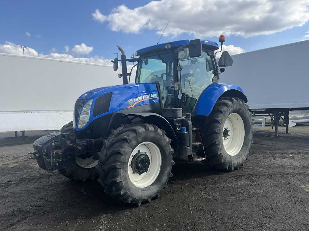 2013 New Holland T7.170 4-Wheel Drive Tractor