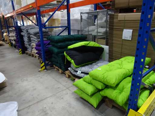 Gardenista - Lotto di cuscini da giardino, circa 100 pezzi