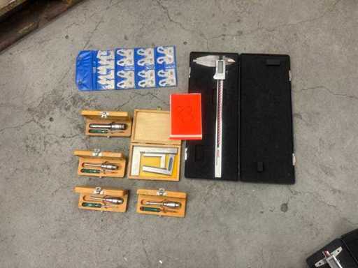 3-point micrometer measuring equipment