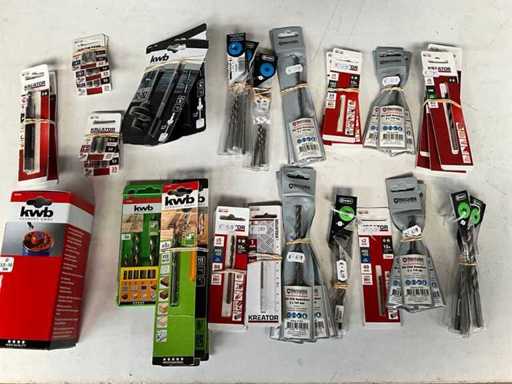 Diverse mărci de accesorii pentru unelte