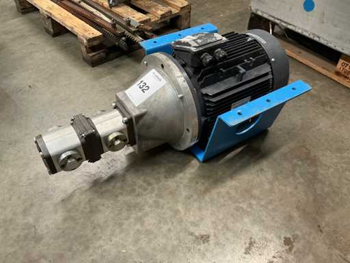 Hydraulic pump
