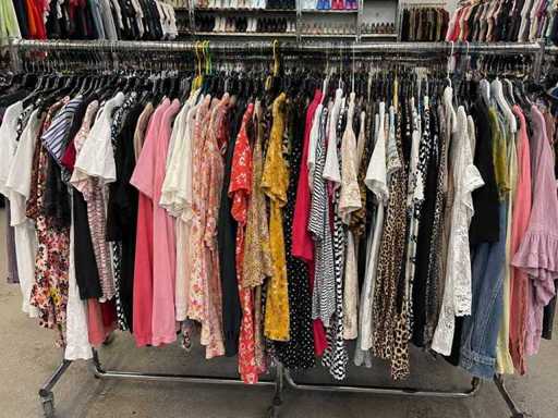 Batch of clothing (1300x)