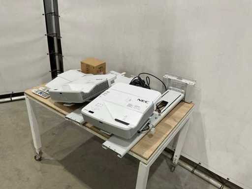 NEC - U321H - projektor (2x)