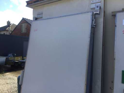 Kühlraum mit Schiebetür