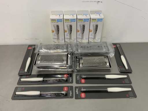 Partij kaasraspen en schaven