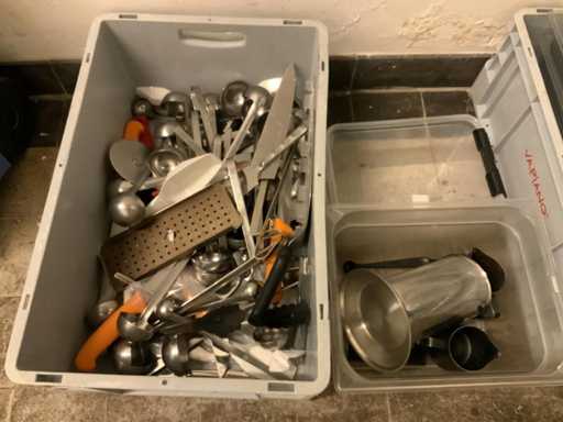 Ró?ne przybory kuchenne