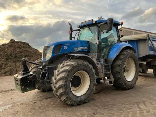 2016 New Holland T7.235 Four Wheel Drive Farm Tractor