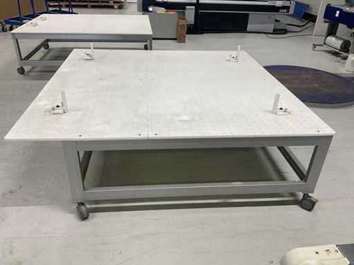 Stretching table