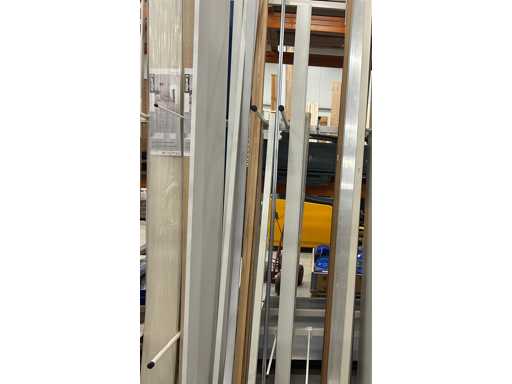 Verschiedene Finish-Latten (16x)