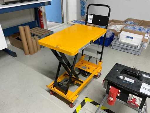 2015 Manutan FB200-E Mobile Lift Table