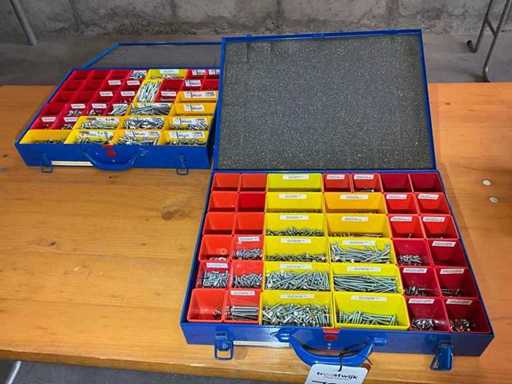 Assortment case with contents (3x)