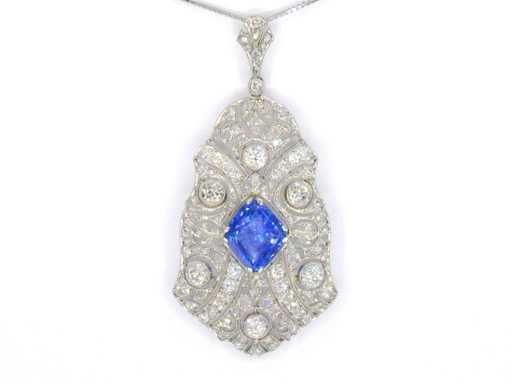Art-déco-Platin-Halskette mit Diamant und unbehandeltem Saphir