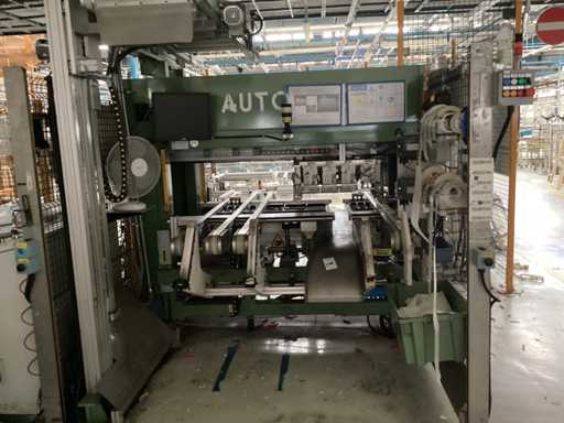 Spacer application machine