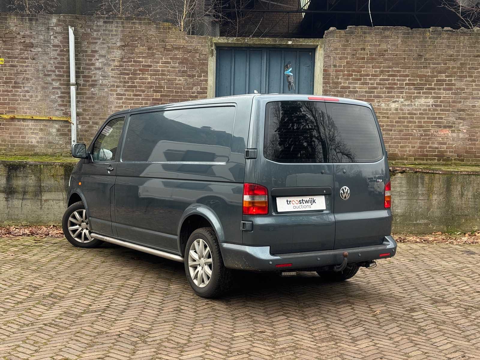 Volkswagen Transporter 2.5 TDI 340 172pk 2005 DSG 