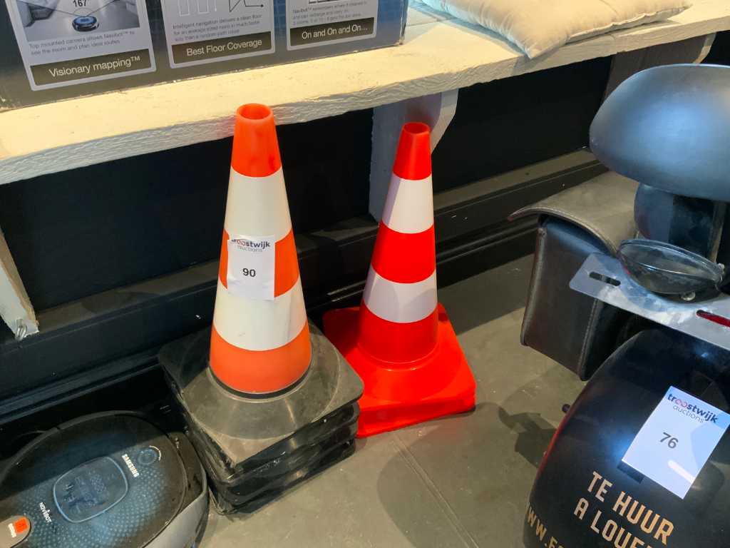 Traffic cones Troostwijk Auctions