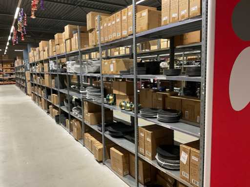 Lotto di vasi da fiori e ciotole