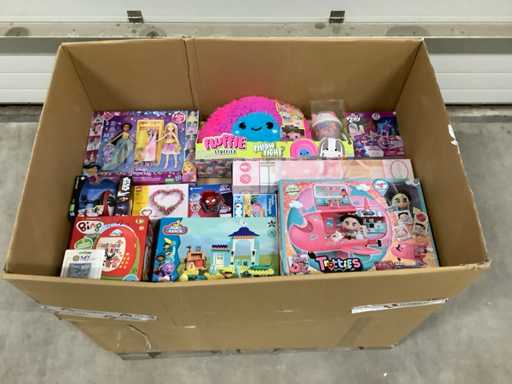 Les jouets incluent Lego, Star Wars et Pokémon