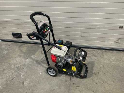 Gasoline high pressure washer B16-250 Hogedrukreiniger